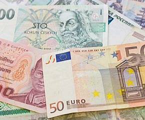 Hotově, nebo kartou? Peníze při cestování řešte s předstihem